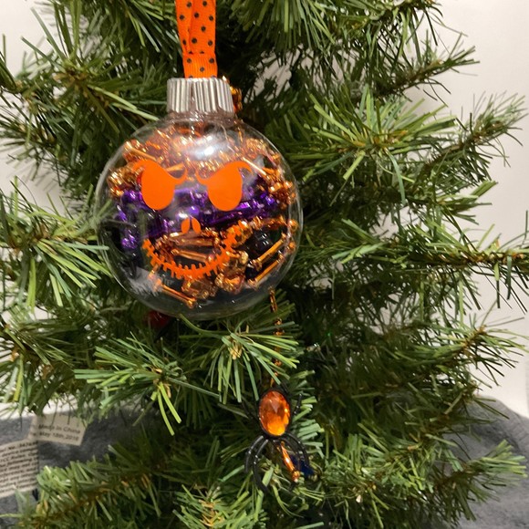 Halloween Glitter Ornament Spider Jack o lantern face - Picture 2 of 7